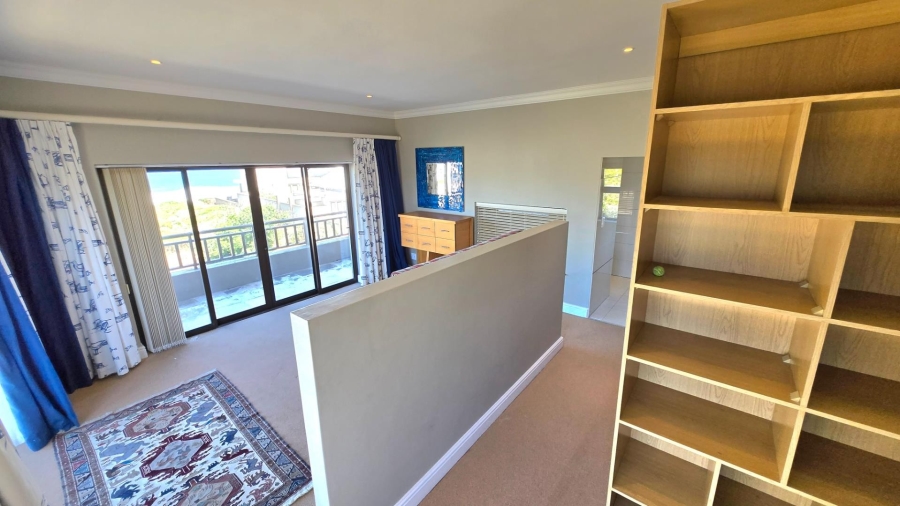 4 Bedroom Property for Sale in Kleinbaai Western Cape